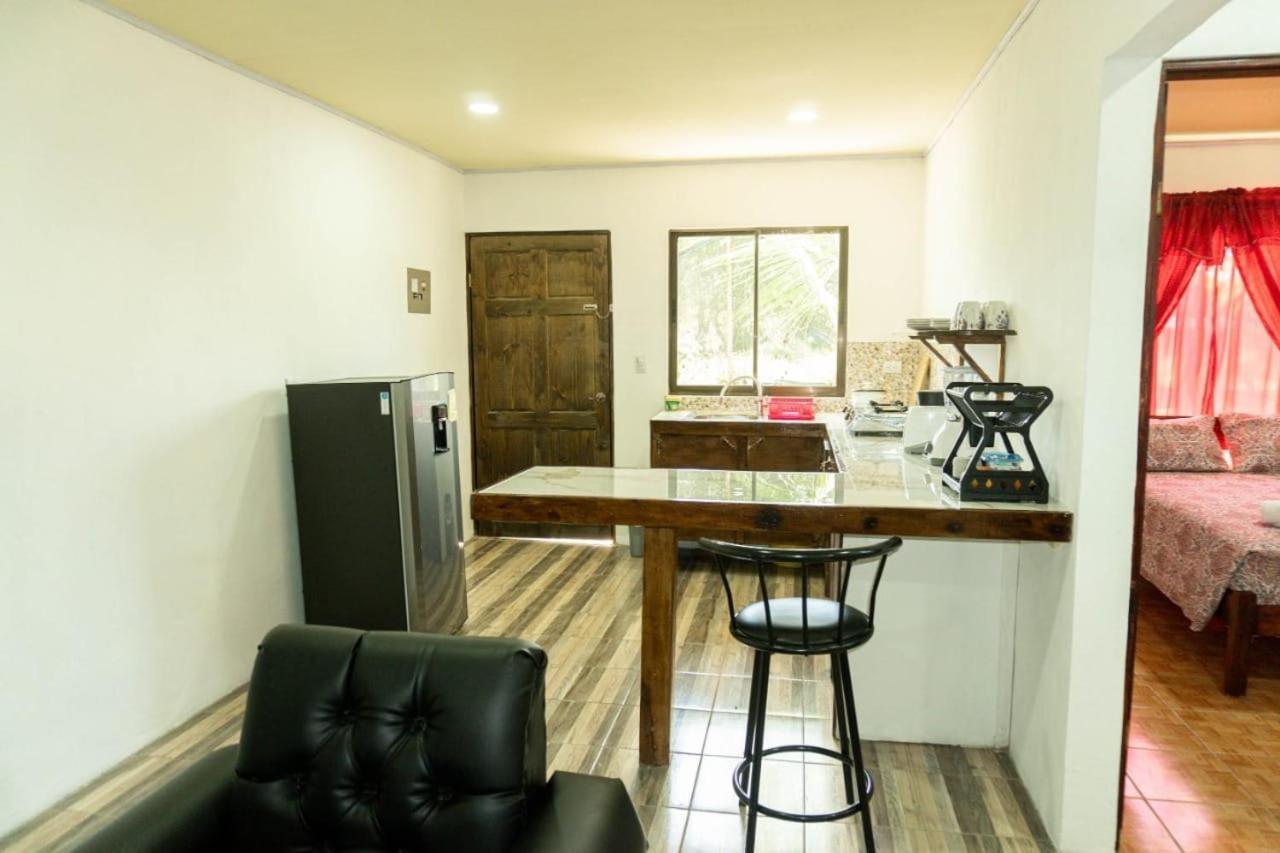 Residencia Las Brisas Griegas Quepos Buitenkant foto